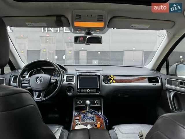 Фольксваген Туарег 2013 у Києві на Automoto.ua Сірий Фольксваген Туарег, об'ємом двигуна 2.97 л та пробігом 238 тис. км за 17000 $, фото 13 на Automoto.ua