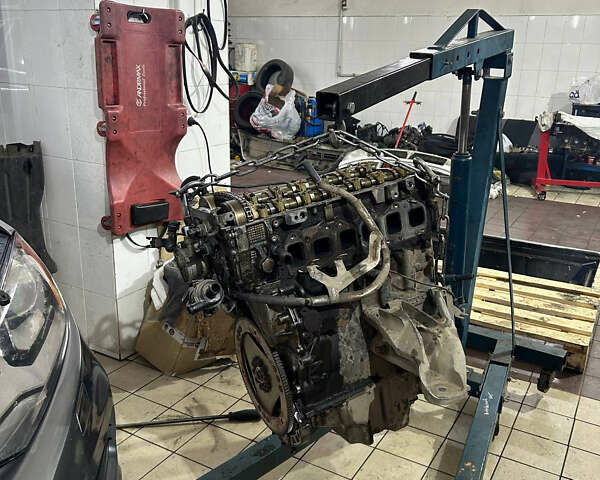 Серый Фольксваген Туарег, объемом двигателя 3.6 л и пробегом 303 тыс. км за 15800 $, фото 14 на Automoto.ua