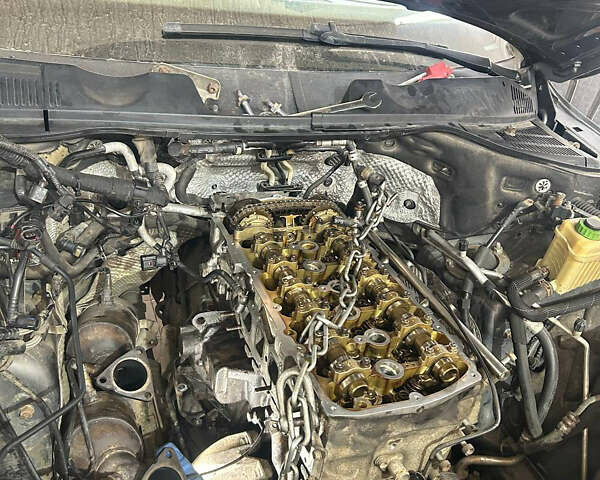 Серый Фольксваген Туарег, объемом двигателя 3.6 л и пробегом 303 тыс. км за 15800 $, фото 12 на Automoto.ua