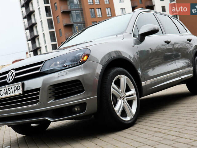 Серый Фольксваген Туарег, объемом двигателя 2.97 л и пробегом 142 тыс. км за 25500 $, фото 8 на Automoto.ua