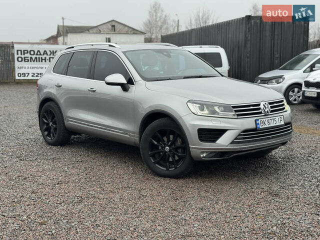 Сірий Фольксваген Туарег, об'ємом двигуна 3 л та пробігом 190 тис. км за 23800 $, фото 20 на Automoto.ua