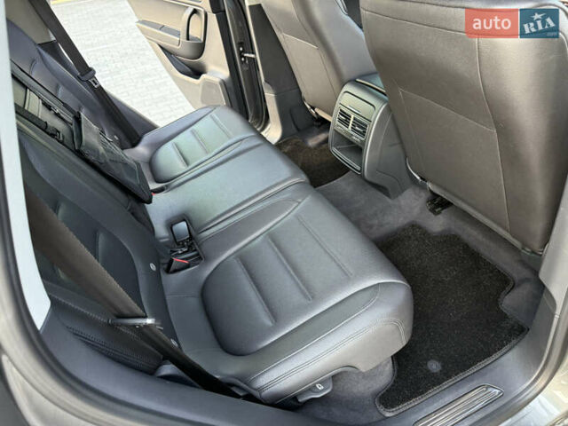 Сірий Фольксваген Туарег, об'ємом двигуна 2.97 л та пробігом 280 тис. км за 23000 $, фото 22 на Automoto.ua