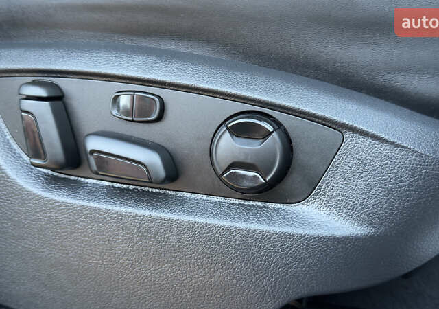 Сірий Фольксваген Туарег, об'ємом двигуна 2.97 л та пробігом 223 тис. км за 24600 $, фото 97 на Automoto.ua