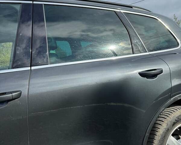 Сірий Фольксваген Туарег, об'ємом двигуна 2.97 л та пробігом 282 тис. км за 21300 $, фото 24 на Automoto.ua