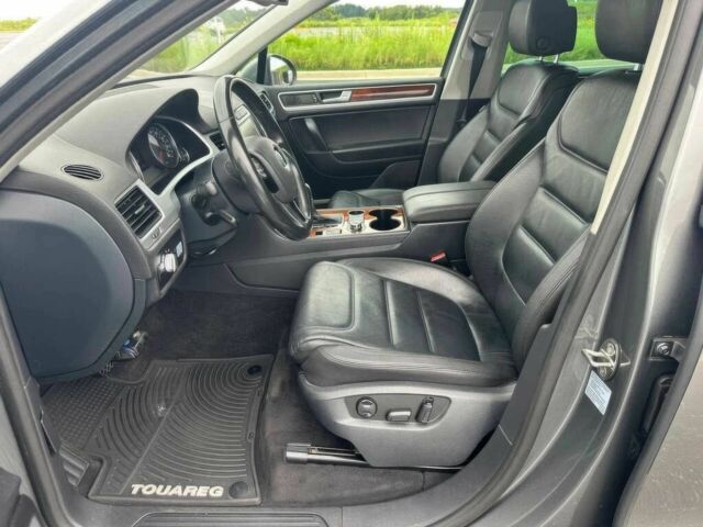 Серый Фольксваген Туарег, объемом двигателя 3 л и пробегом 87 тыс. км за 8900 $, фото 8 на Automoto.ua