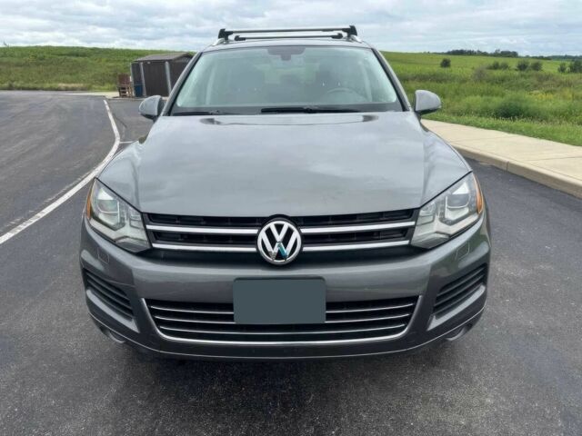 Серый Фольксваген Туарег, объемом двигателя 3 л и пробегом 86 тыс. км за 6200 $, фото 1 на Automoto.ua