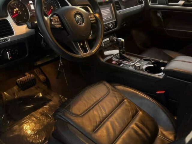 Серый Фольксваген Туарег, объемом двигателя 3.6 л и пробегом 83 тыс. км за 22000 $, фото 8 на Automoto.ua