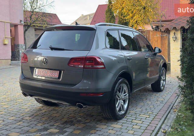 Сірий Фольксваген Туарег, об'ємом двигуна 2.97 л та пробігом 223 тис. км за 24600 $, фото 48 на Automoto.ua