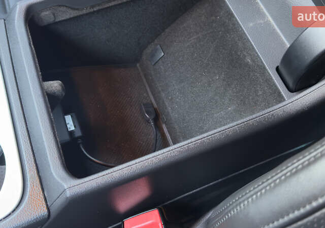 Сірий Фольксваген Туарег, об'ємом двигуна 2.97 л та пробігом 223 тис. км за 24600 $, фото 81 на Automoto.ua