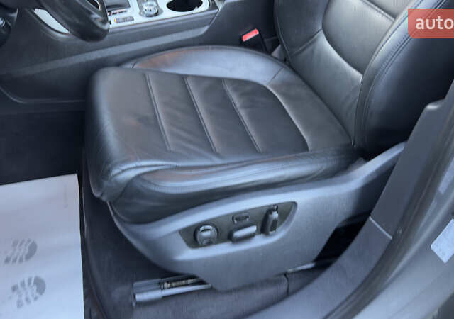 Сірий Фольксваген Туарег, об'ємом двигуна 2.97 л та пробігом 223 тис. км за 24600 $, фото 62 на Automoto.ua