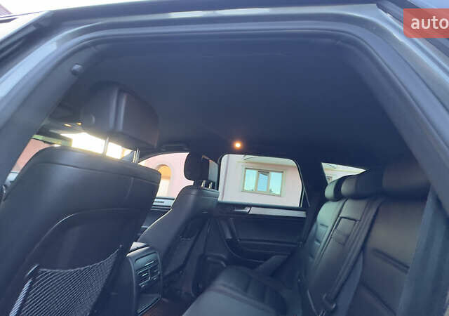 Сірий Фольксваген Туарег, об'ємом двигуна 2.97 л та пробігом 223 тис. км за 24600 $, фото 92 на Automoto.ua