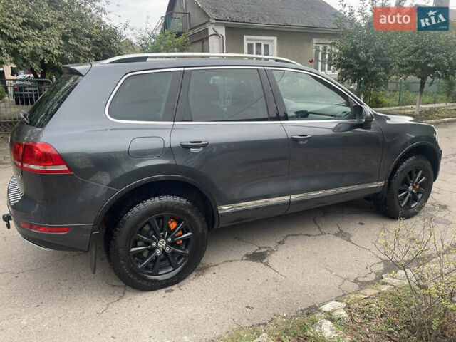 Серый Фольксваген Туарег, объемом двигателя 3 л и пробегом 278 тыс. км за 17500 $, фото 9 на Automoto.ua