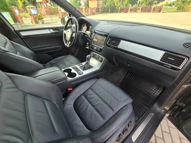 Сірий Фольксваген Туарег, об'ємом двигуна 3 л та пробігом 87 тис. км за 8500 $, фото 10 на Automoto.ua