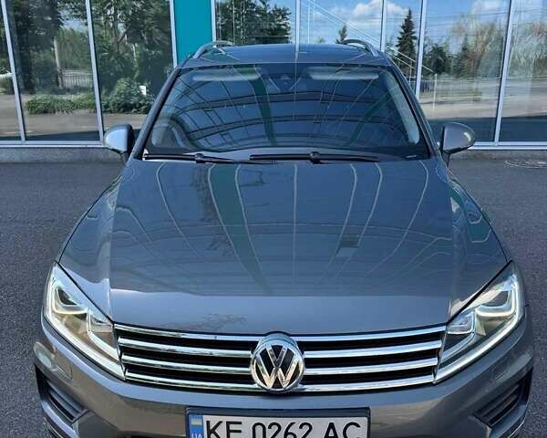 Сірий Фольксваген Туарег, об'ємом двигуна 3 л та пробігом 288 тис. км за 23100 $, фото 1 на Automoto.ua