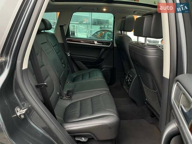 Сірий Фольксваген Туарег, об'ємом двигуна 2.97 л та пробігом 157 тис. км за 24300 $, фото 27 на Automoto.ua