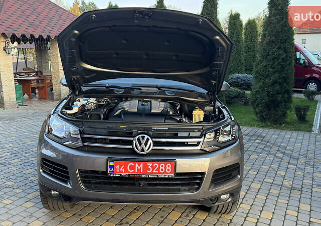 Сірий Фольксваген Туарег, об'ємом двигуна 2.97 л та пробігом 223 тис. км за 24600 $, фото 154 на Automoto.ua