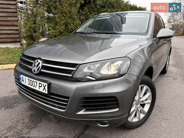 Сірий Фольксваген Туарег, об'ємом двигуна 3 л та пробігом 210 тис. км за 20800 $, фото 16 на Automoto.ua
