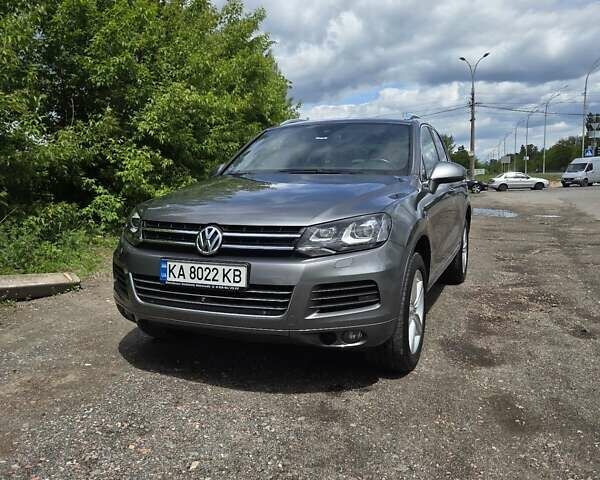 Серый Фольксваген Туарег, объемом двигателя 2.97 л и пробегом 292 тыс. км за 23000 $, фото 4 на Automoto.ua