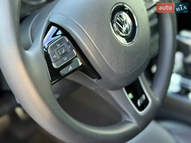 Сірий Фольксваген Туарег, об'ємом двигуна 2.97 л та пробігом 280 тис. км за 23000 $, фото 53 на Automoto.ua