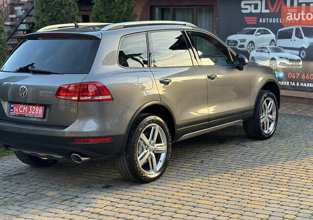 Сірий Фольксваген Туарег, об'ємом двигуна 2.97 л та пробігом 223 тис. км за 24600 $, фото 27 на Automoto.ua