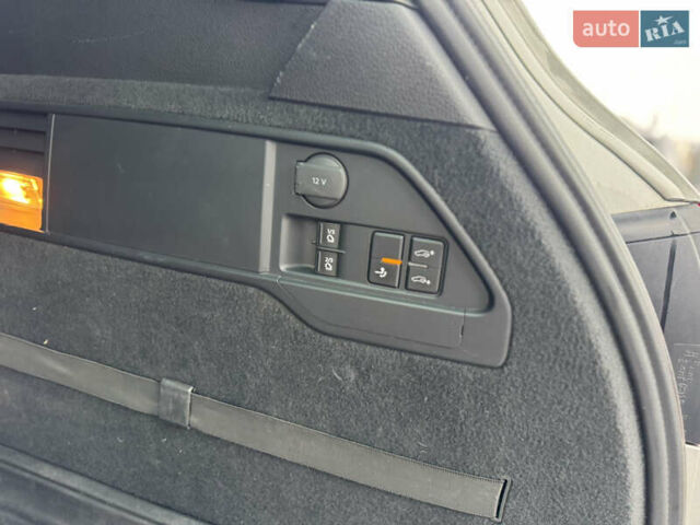 Сірий Фольксваген Туарег, об'ємом двигуна 3 л та пробігом 190 тис. км за 23800 $, фото 32 на Automoto.ua