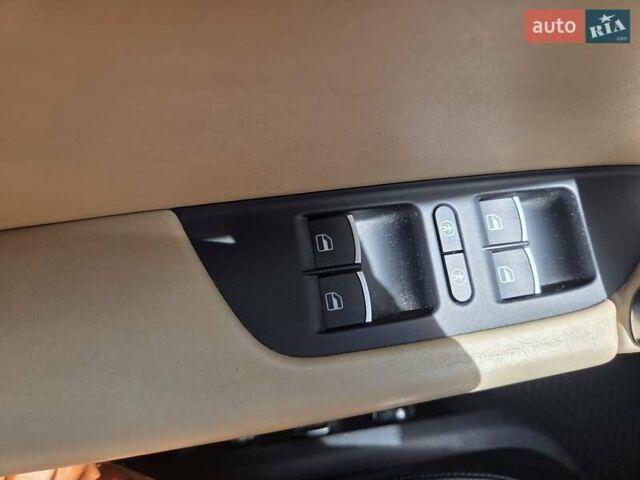 Серый Фольксваген Туарег, объемом двигателя 2.97 л и пробегом 292 тыс. км за 23000 $, фото 32 на Automoto.ua