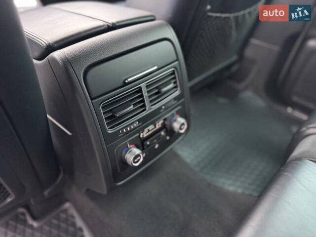 Сірий Фольксваген Туарег, об'ємом двигуна 3 л та пробігом 190 тис. км за 23800 $, фото 45 на Automoto.ua