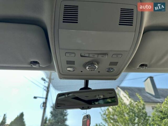 Серый Фольксваген Туарег, объемом двигателя 3 л и пробегом 228 тыс. км за 19999 $, фото 31 на Automoto.ua