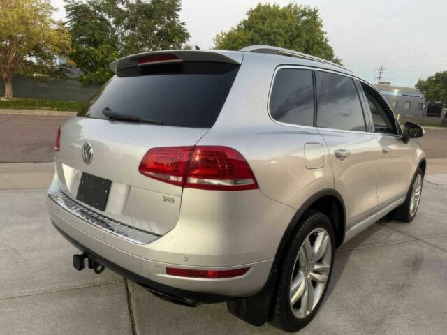 Серый Фольксваген Туарег, объемом двигателя 3.6 л и пробегом 83 тыс. км за 22000 $, фото 7 на Automoto.ua