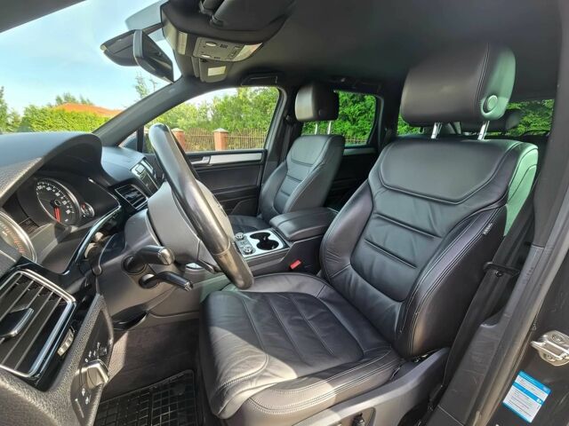 Сірий Фольксваген Туарег, об'ємом двигуна 3 л та пробігом 87 тис. км за 8500 $, фото 6 на Automoto.ua