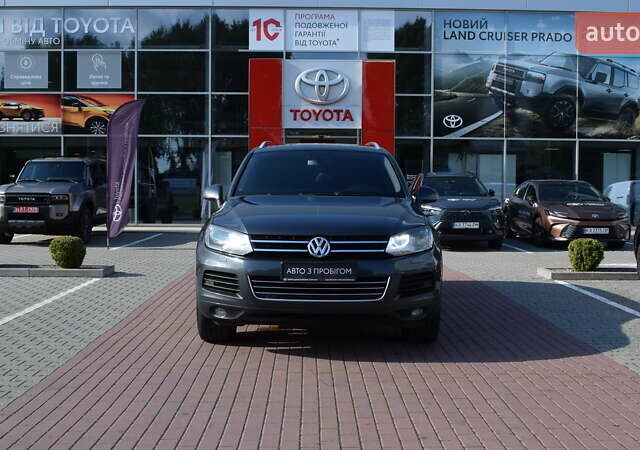 Сірий Фольксваген Туарег, об'ємом двигуна 2.97 л та пробігом 338 тис. км за 18900 $, фото 4 на Automoto.ua