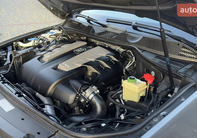 Сірий Фольксваген Туарег, об'ємом двигуна 2.97 л та пробігом 223 тис. км за 24600 $, фото 155 на Automoto.ua