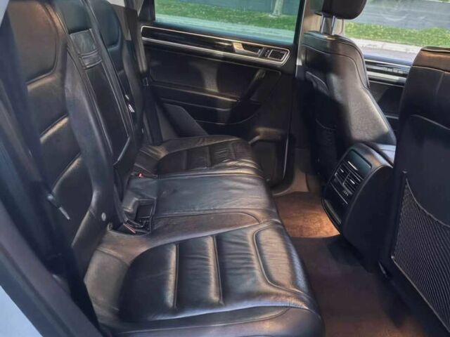 Серый Фольксваген Туарег, объемом двигателя 3.6 л и пробегом 83 тыс. км за 22000 $, фото 12 на Automoto.ua