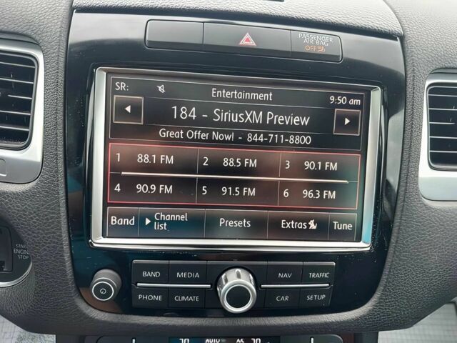 Сірий Фольксваген Туарег, об'ємом двигуна 3 л та пробігом 82 тис. км за 3900 $, фото 10 на Automoto.ua