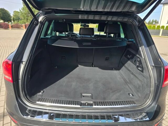 Сірий Фольксваген Туарег, об'ємом двигуна 3 л та пробігом 87 тис. км за 8500 $, фото 13 на Automoto.ua