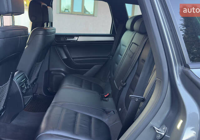 Сірий Фольксваген Туарег, об'ємом двигуна 2.97 л та пробігом 223 тис. км за 24600 $, фото 85 на Automoto.ua