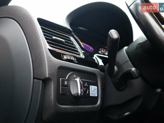 Серый Фольксваген Туарег, объемом двигателя 2.97 л и пробегом 142 тыс. км за 25500 $, фото 35 на Automoto.ua