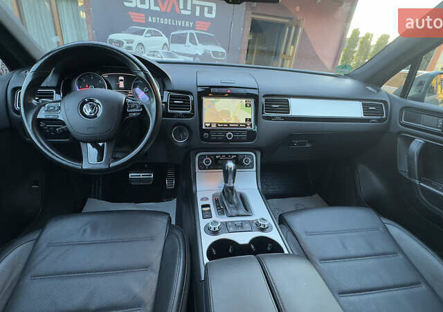 Сірий Фольксваген Туарег, об'ємом двигуна 2.97 л та пробігом 223 тис. км за 24600 $, фото 91 на Automoto.ua