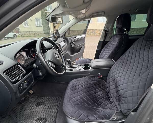 Сірий Фольксваген Туарег, об'ємом двигуна 2.97 л та пробігом 270 тис. км за 24000 $, фото 14 на Automoto.ua