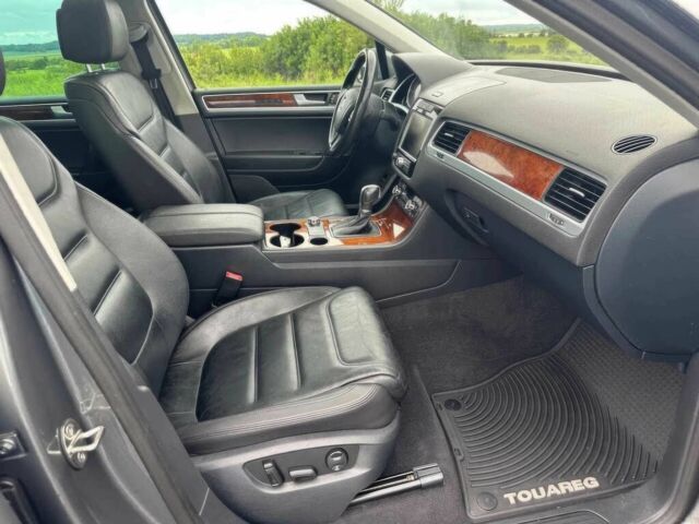Серый Фольксваген Туарег, объемом двигателя 3 л и пробегом 86 тыс. км за 6200 $, фото 8 на Automoto.ua