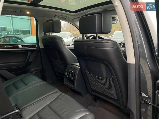 Сірий Фольксваген Туарег, об'ємом двигуна 2.97 л та пробігом 157 тис. км за 24300 $, фото 28 на Automoto.ua