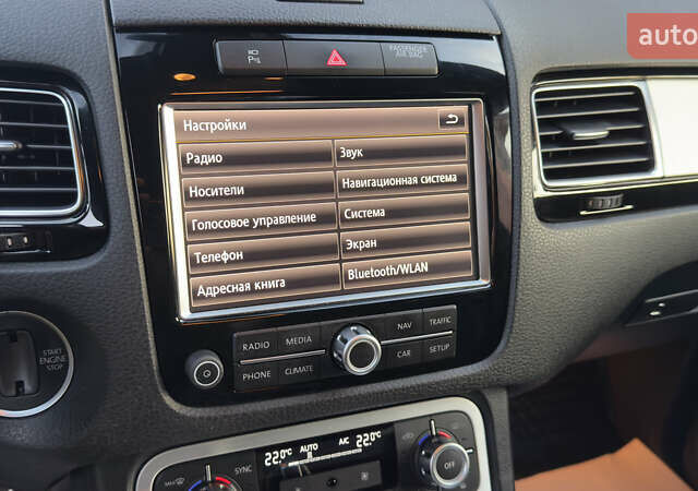 Сірий Фольксваген Туарег, об'ємом двигуна 2.97 л та пробігом 223 тис. км за 24600 $, фото 145 на Automoto.ua