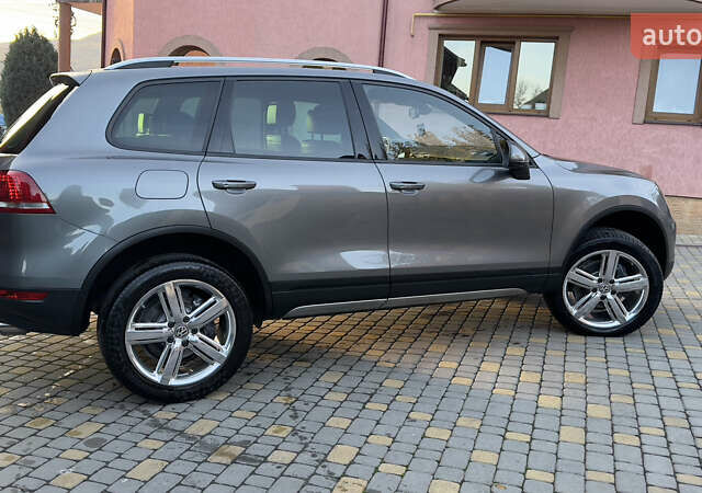 Сірий Фольксваген Туарег, об'ємом двигуна 2.97 л та пробігом 223 тис. км за 24600 $, фото 56 на Automoto.ua