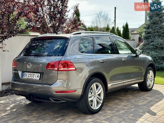 Серый Фольксваген Туарег, объемом двигателя 3 л и пробегом 228 тыс. км за 19999 $, фото 10 на Automoto.ua