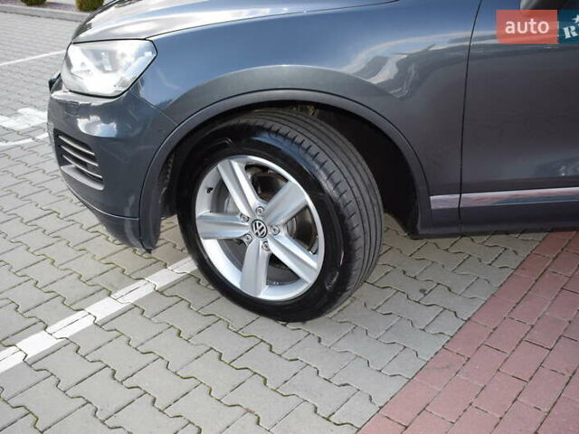 Сірий Фольксваген Туарег, об'ємом двигуна 2.97 л та пробігом 338 тис. км за 18900 $, фото 15 на Automoto.ua