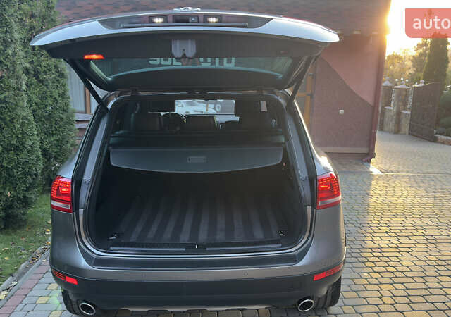 Сірий Фольксваген Туарег, об'ємом двигуна 2.97 л та пробігом 223 тис. км за 24600 $, фото 15 на Automoto.ua