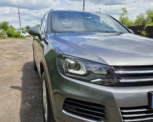 Серый Фольксваген Туарег, объемом двигателя 2.97 л и пробегом 292 тыс. км за 23000 $, фото 7 на Automoto.ua