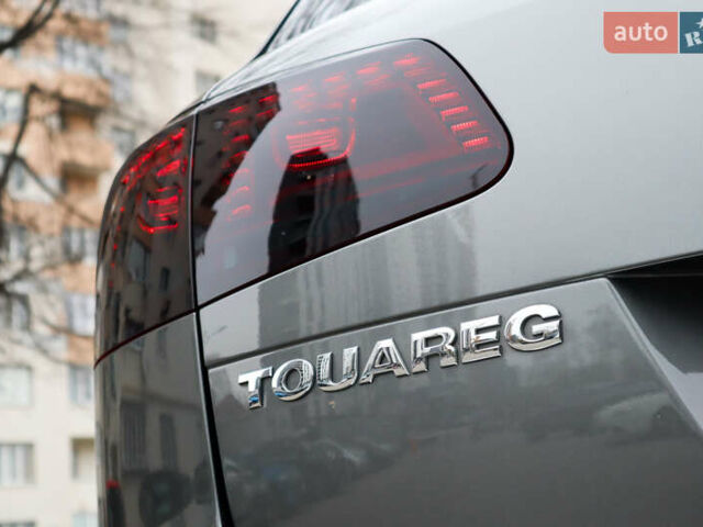 Серый Фольксваген Туарег, объемом двигателя 2.97 л и пробегом 142 тыс. км за 25500 $, фото 17 на Automoto.ua