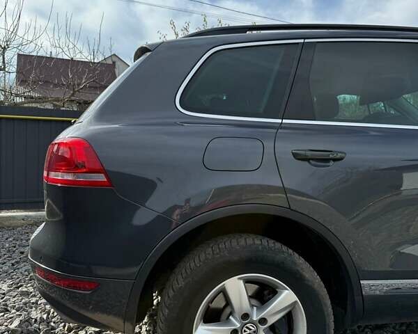 Сірий Фольксваген Туарег, об'ємом двигуна 2.97 л та пробігом 282 тис. км за 21300 $, фото 10 на Automoto.ua
