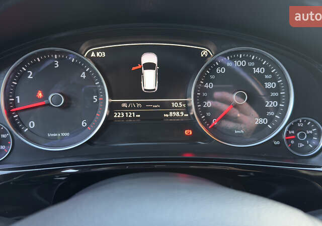 Сірий Фольксваген Туарег, об'ємом двигуна 2.97 л та пробігом 223 тис. км за 24600 $, фото 77 на Automoto.ua